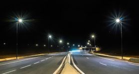 Farolas LED LEDRHYTHM que iluminan la cálida vida de la ciudad